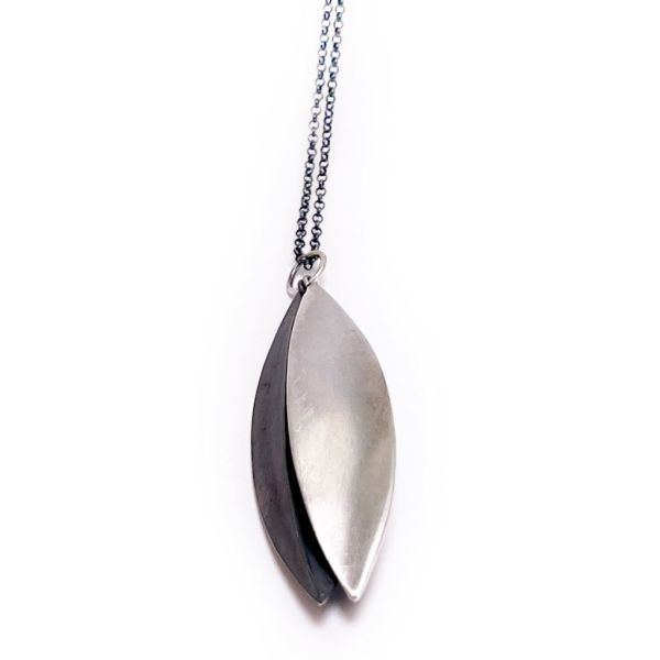 Collar llarg Vela