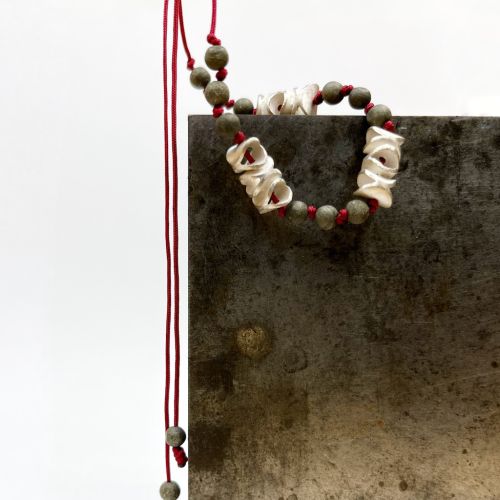 Collar curt Miratge